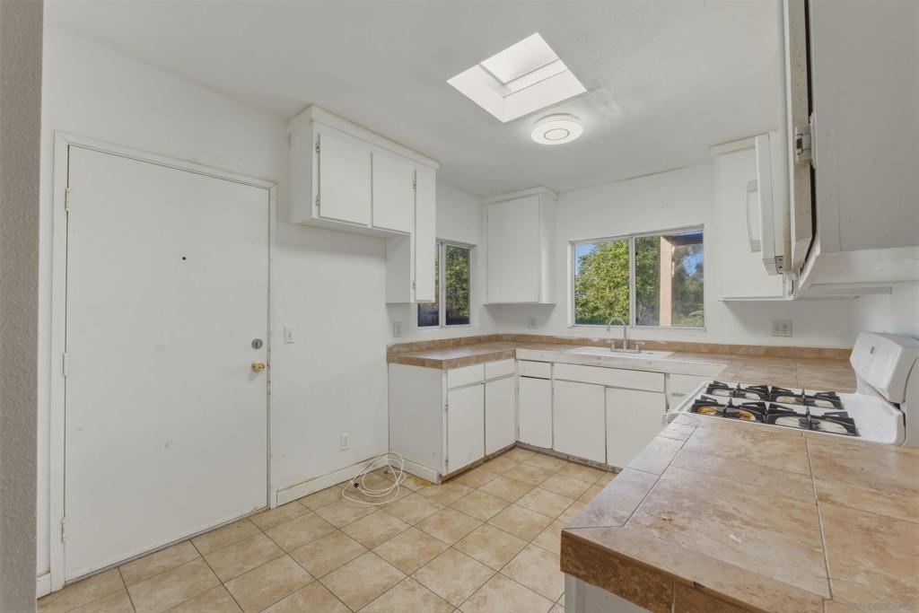 7380 Mohawk St. Property Photo 5