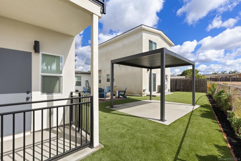 6407 13 Richard St Property Photo 3