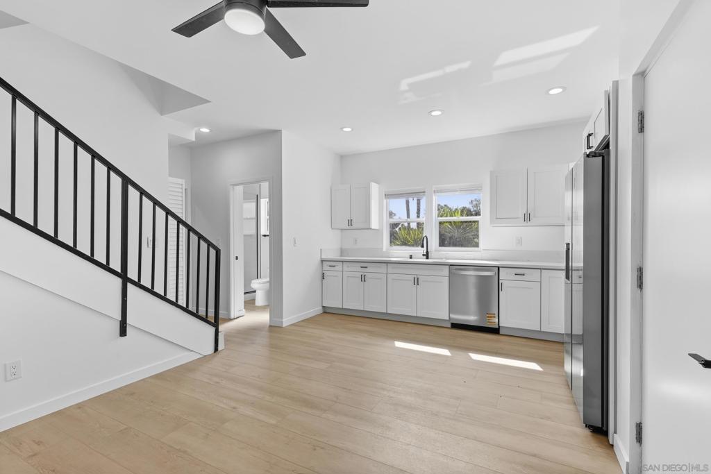 6407 13 Richard St Property Photo 4