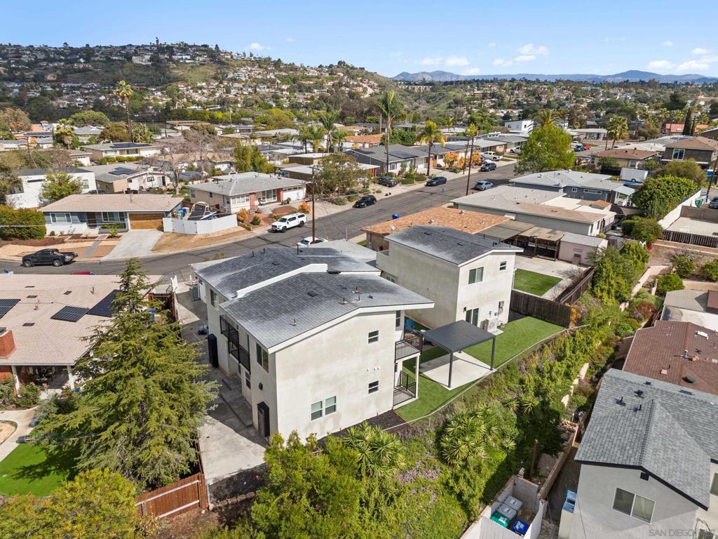 6407 13 Richard St Property Photo 9