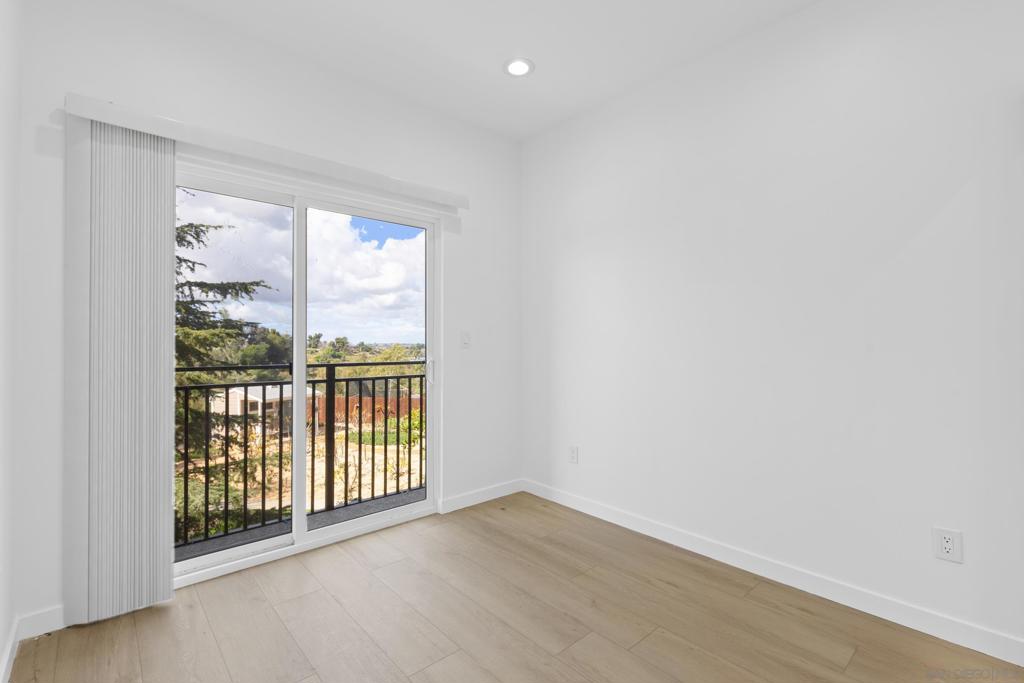6407 13 Richard St Property Photo 22