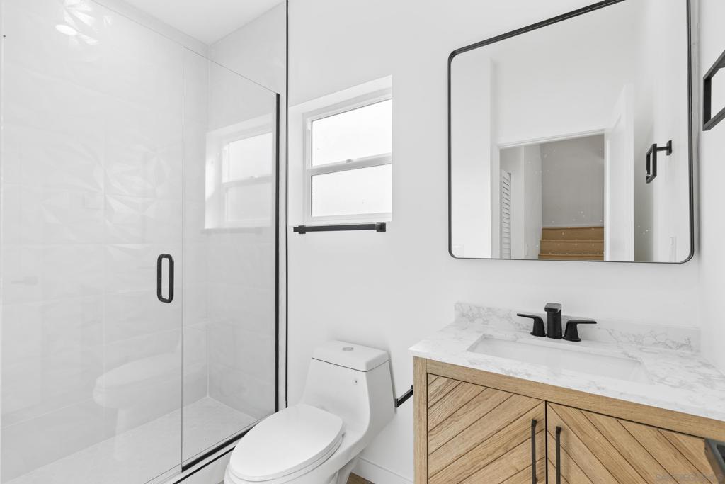 6407 13 Richard St Property Photo 25