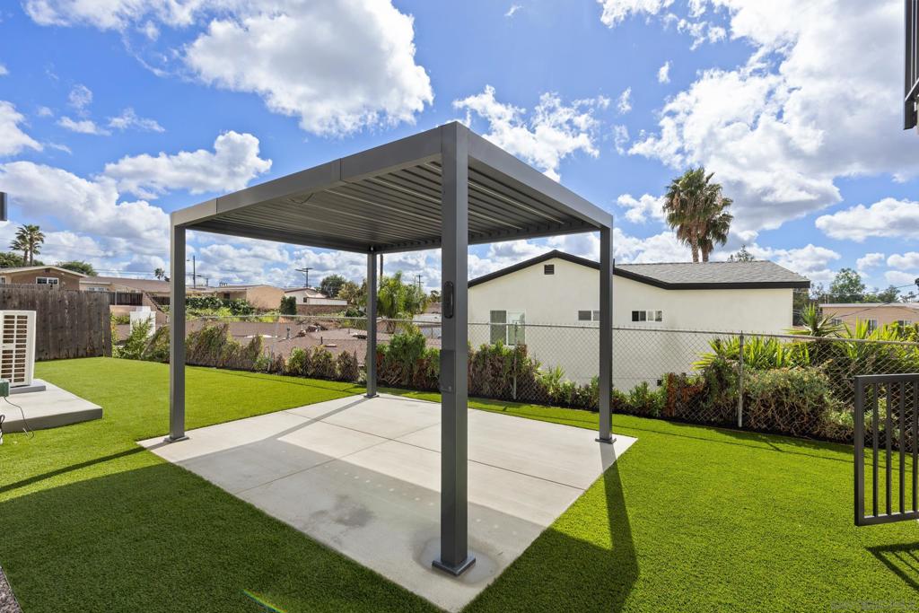 6407 13 Richard St Property Photo 27