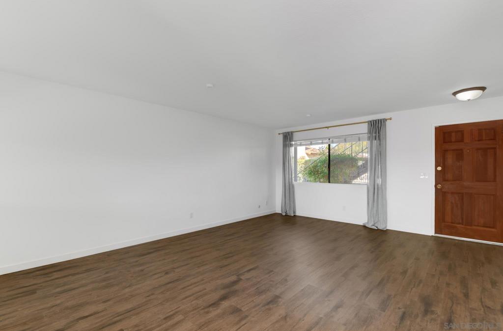 625 S Fig Street 10 Property Photo 4