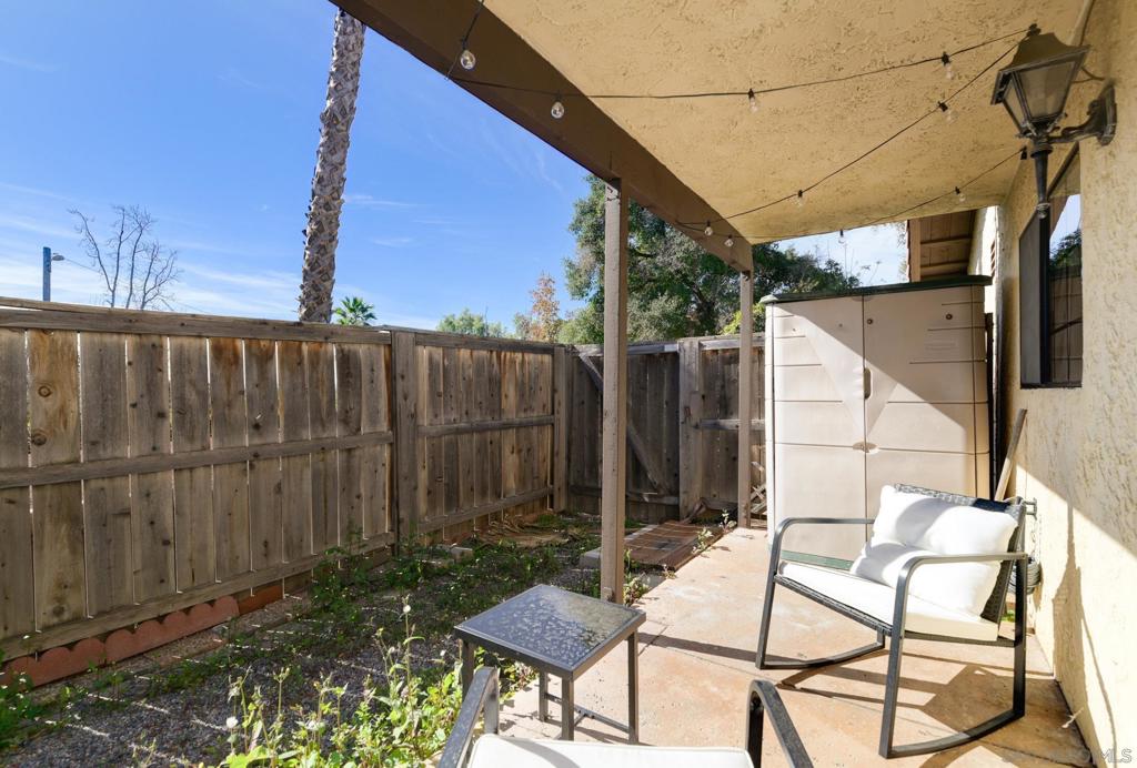 625 S Fig Street 10 Property Photo 11