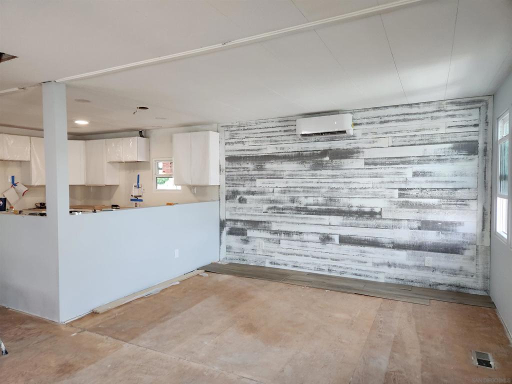 4912.5 Old Cliffs Road Property Photo 1