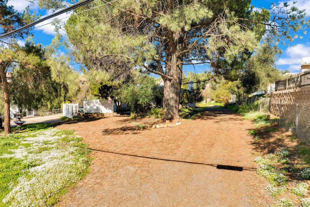 1242 Marshall Rd Property Photo 11