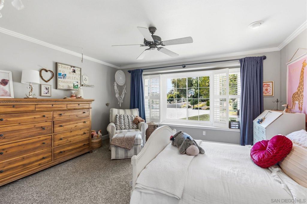 8 Country Glen Rd Property Photo 15