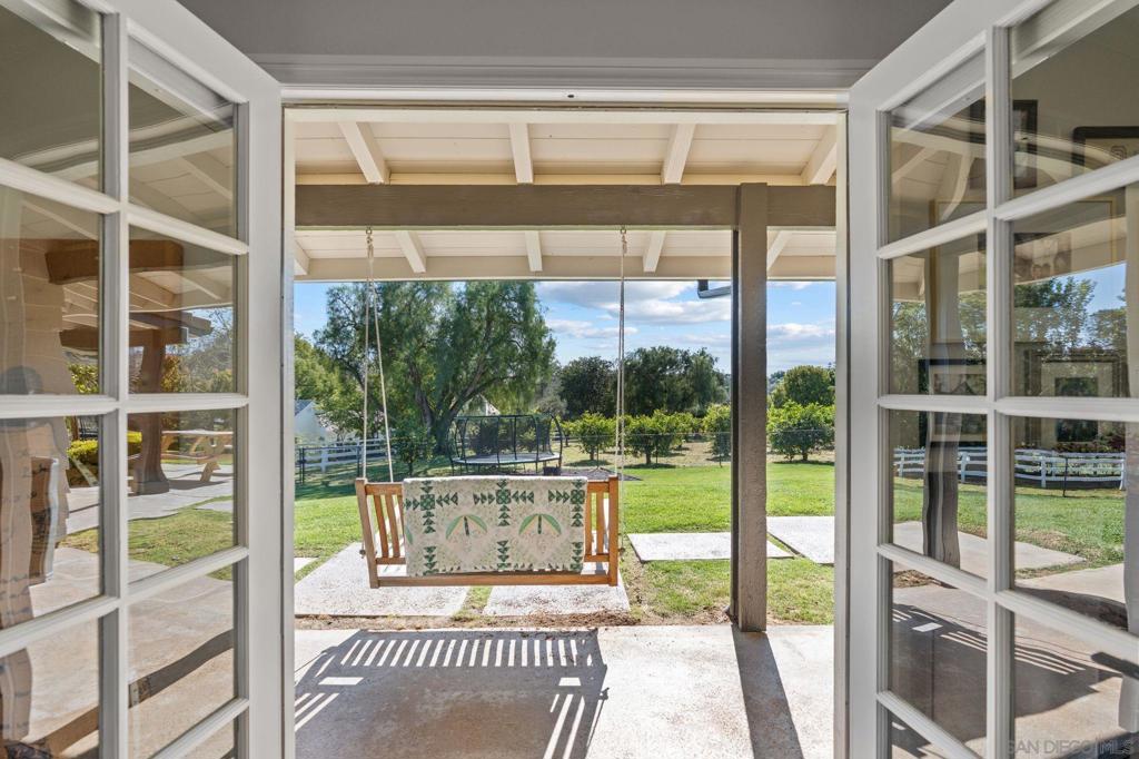 8 Country Glen Rd Property Photo 20