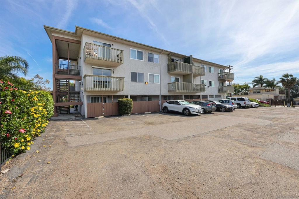 3029 Broadway 4 Property Photo 13