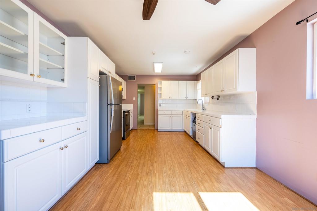 651 Maple Property Photo 18