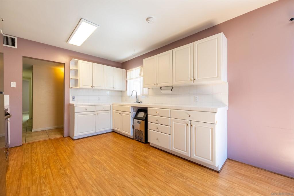 651 Maple Property Photo 19