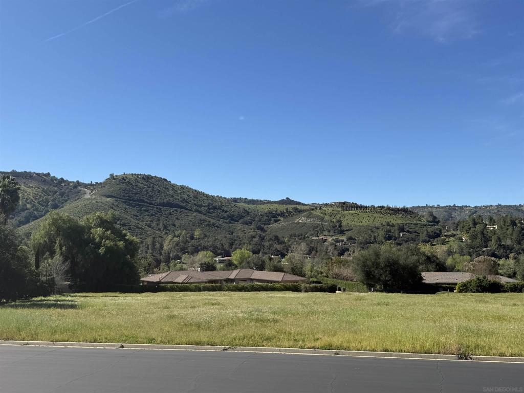 Luiseno Circle Dr Property Photo 1