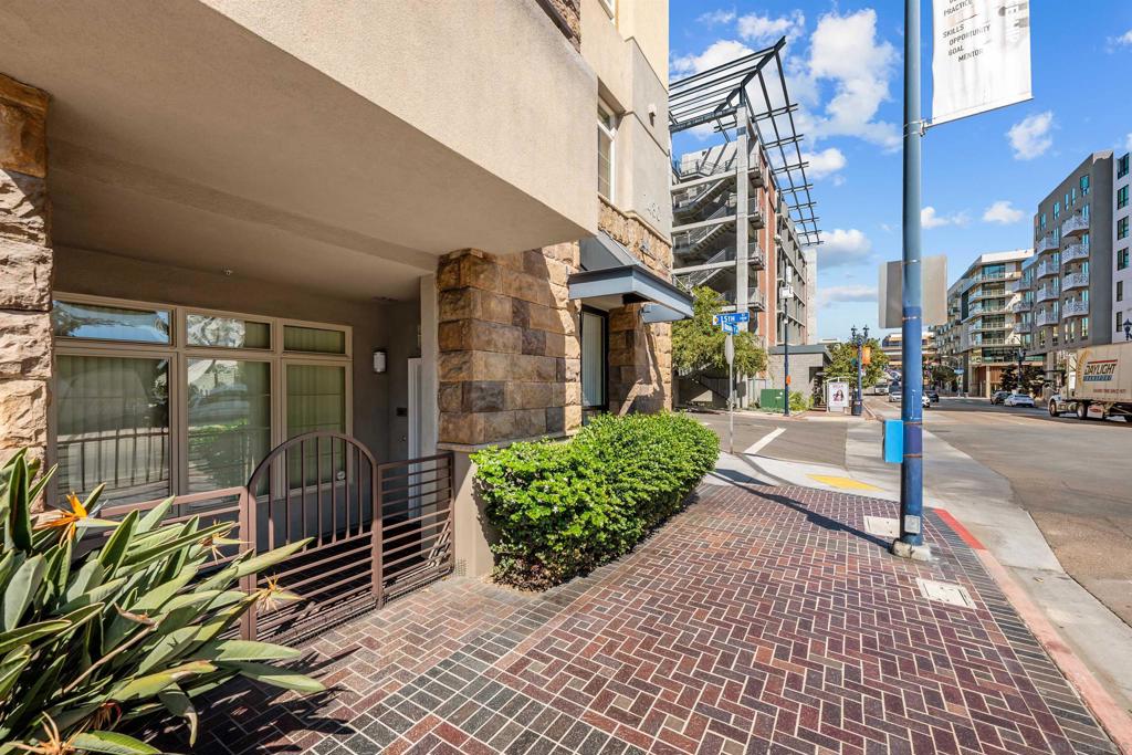1480 Broadway 2107 Property Photo 2