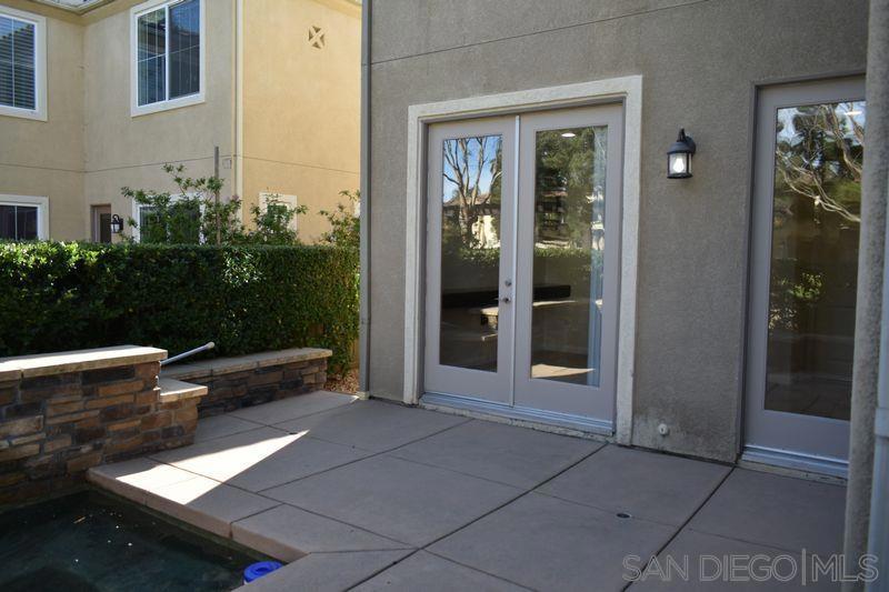 1437 Caminito Sicilia Property Photo 2