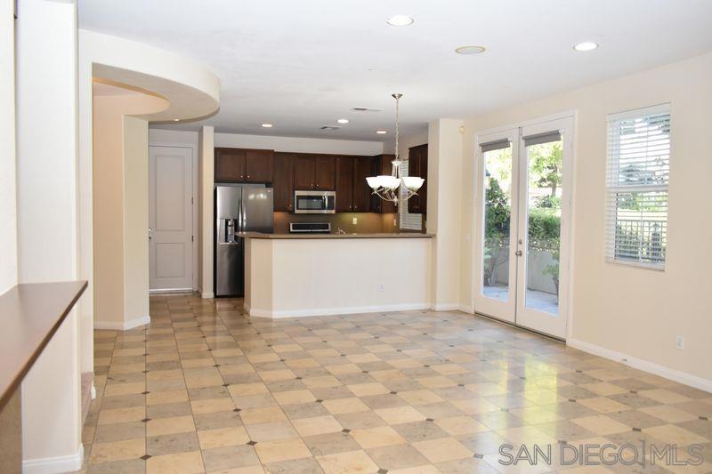 1437 Caminito Sicilia Property Photo 7