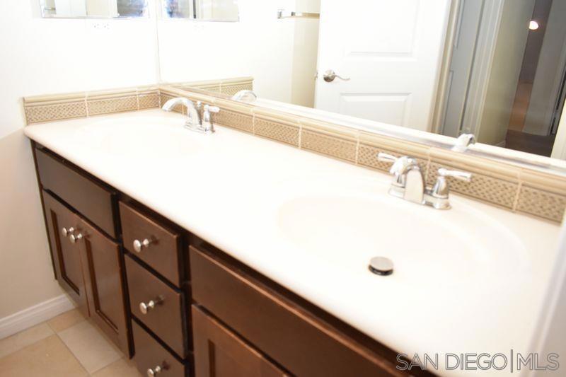 1437 Caminito Sicilia Property Photo 24