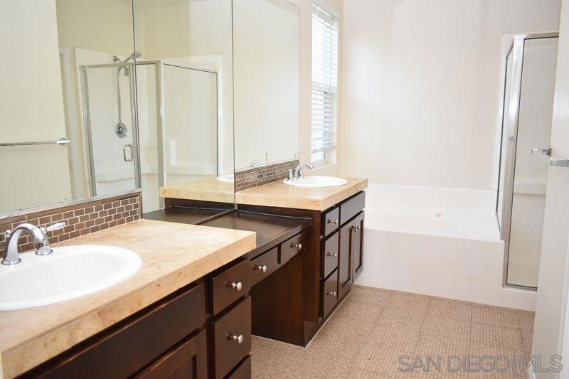 1437 Caminito Sicilia Property Photo 42
