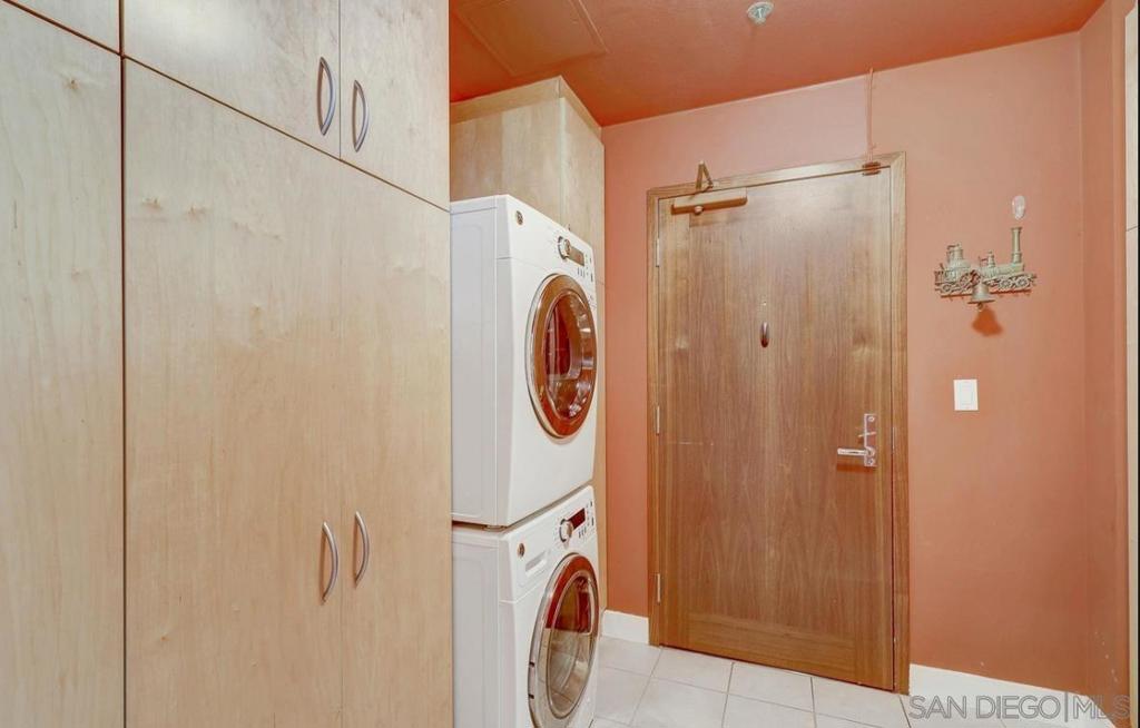 700 W Harbor Dr 2902 Property Photo 57
