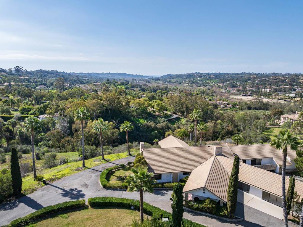 18024 Avenida Alondra Property Photo 8