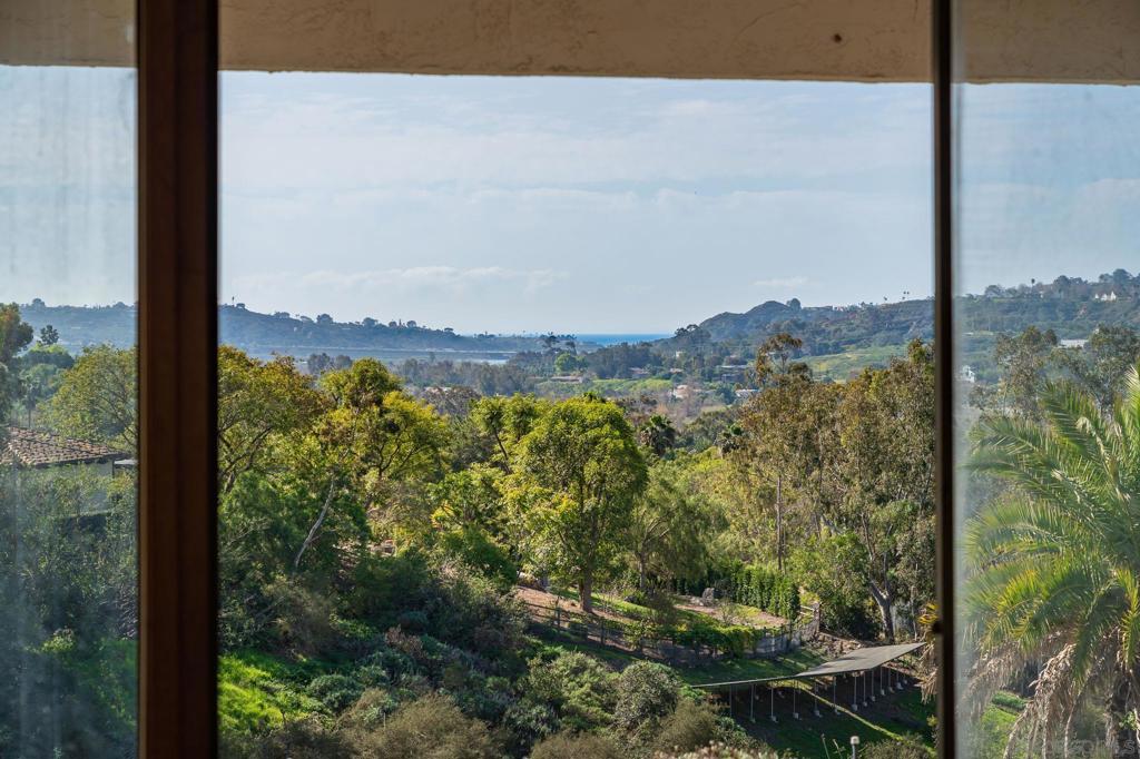 18024 Avenida Alondra Property Photo 10