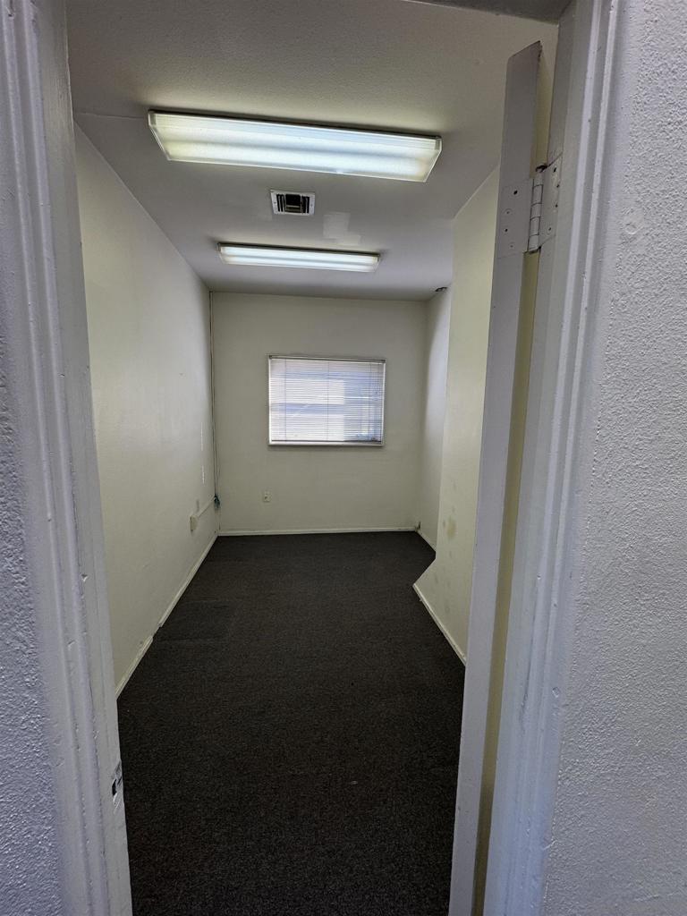 3953 Goldfinch St Property Photo 3