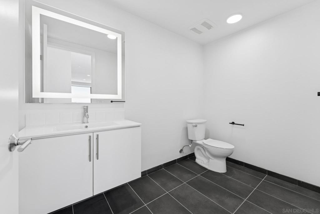 3922 Park Blvd 601 Property Photo 12