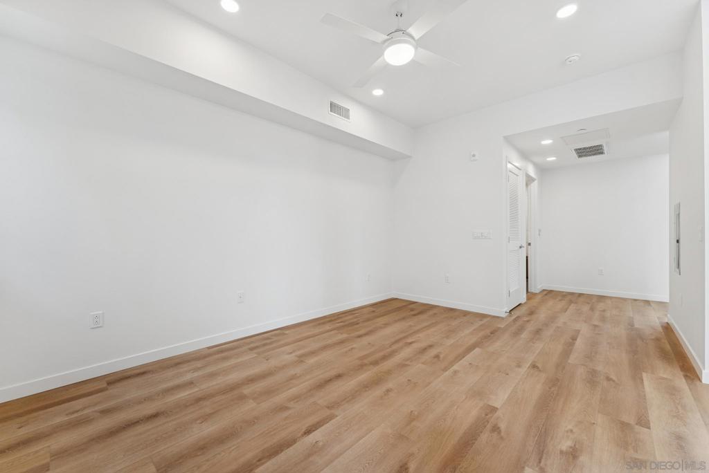 3922 Park Blvd 603 Property Photo 6