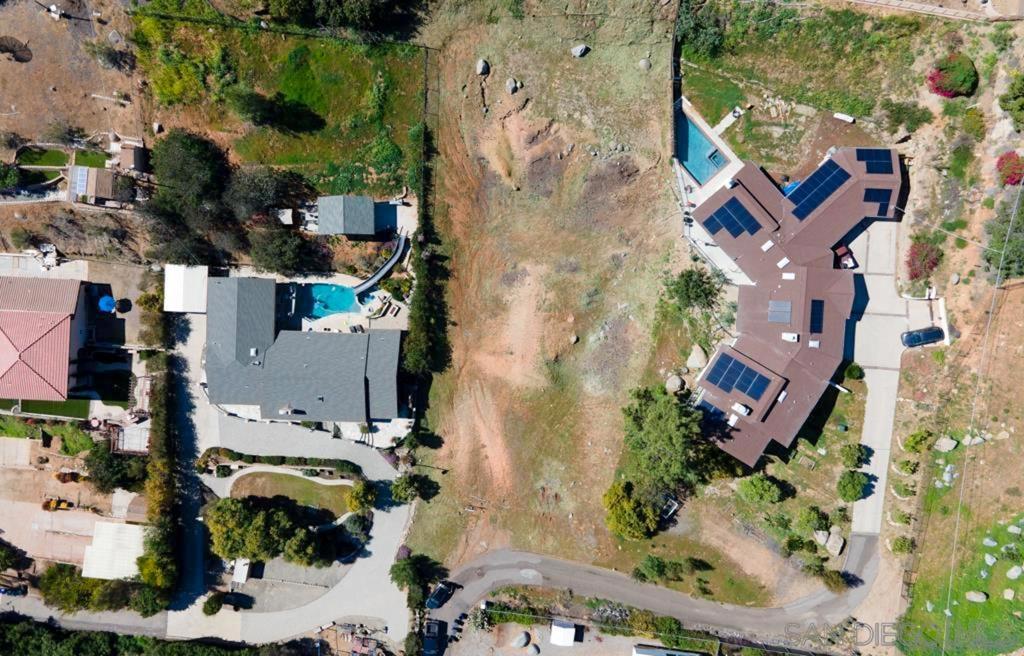 1526 Vista Vereda Property Photo 9