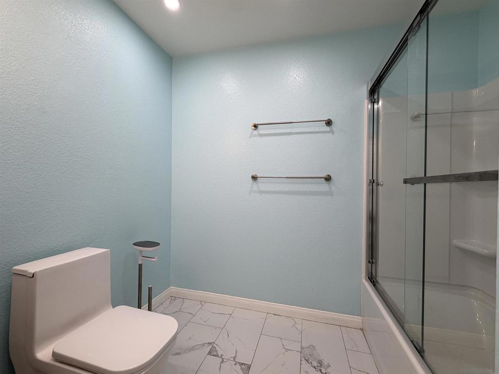 2057 Burton St 64 Property Photo 39