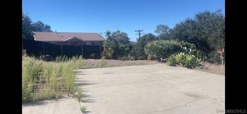 238 Lilac Property Photo 16