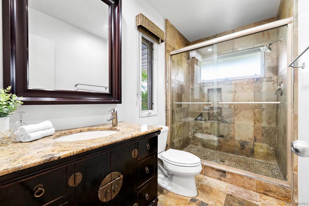 5491 Calzada Del Bosque Property Photo 49