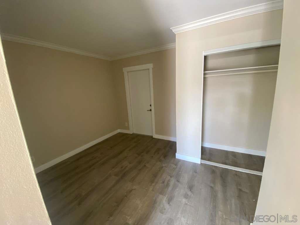 279 S Mollison Ave Property Photo 11