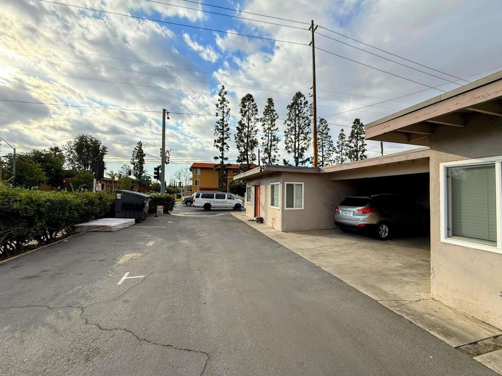 279 S Mollison Ave Property Photo 17