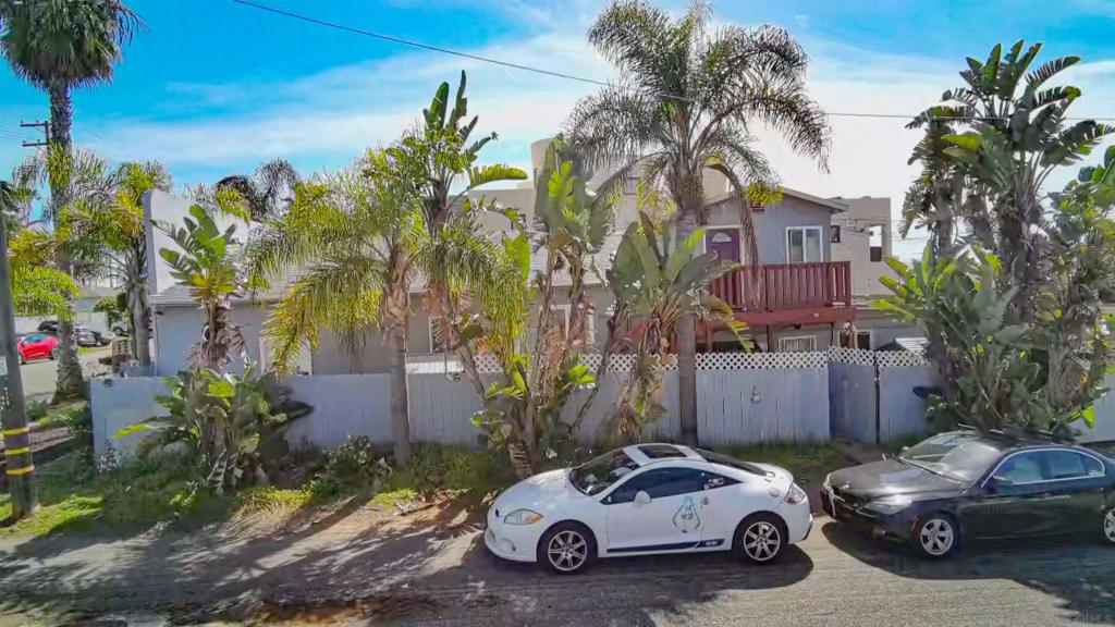 901 S Tremont St Property Photo 7