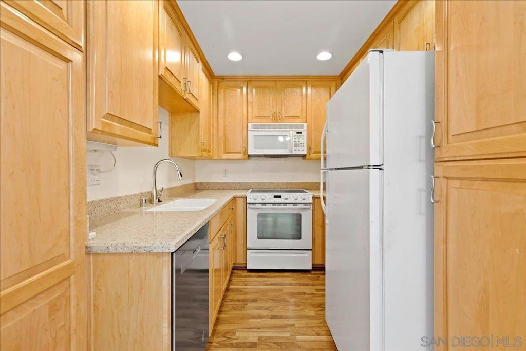 6350 Genesee Ave 220 Property Photo 8