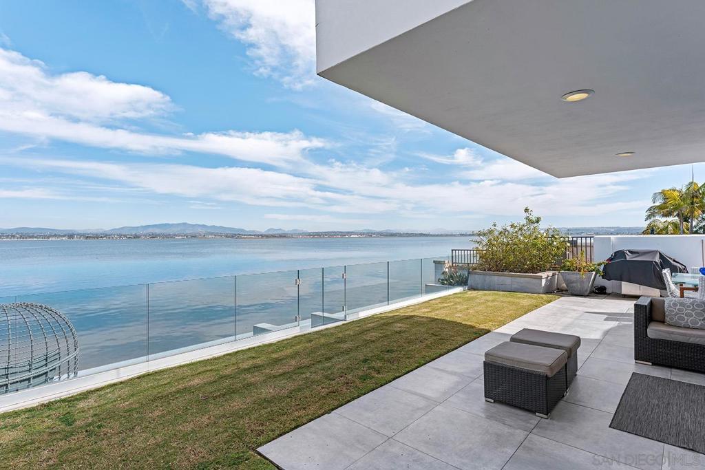 5 Spinnaker Way Property Photo 2