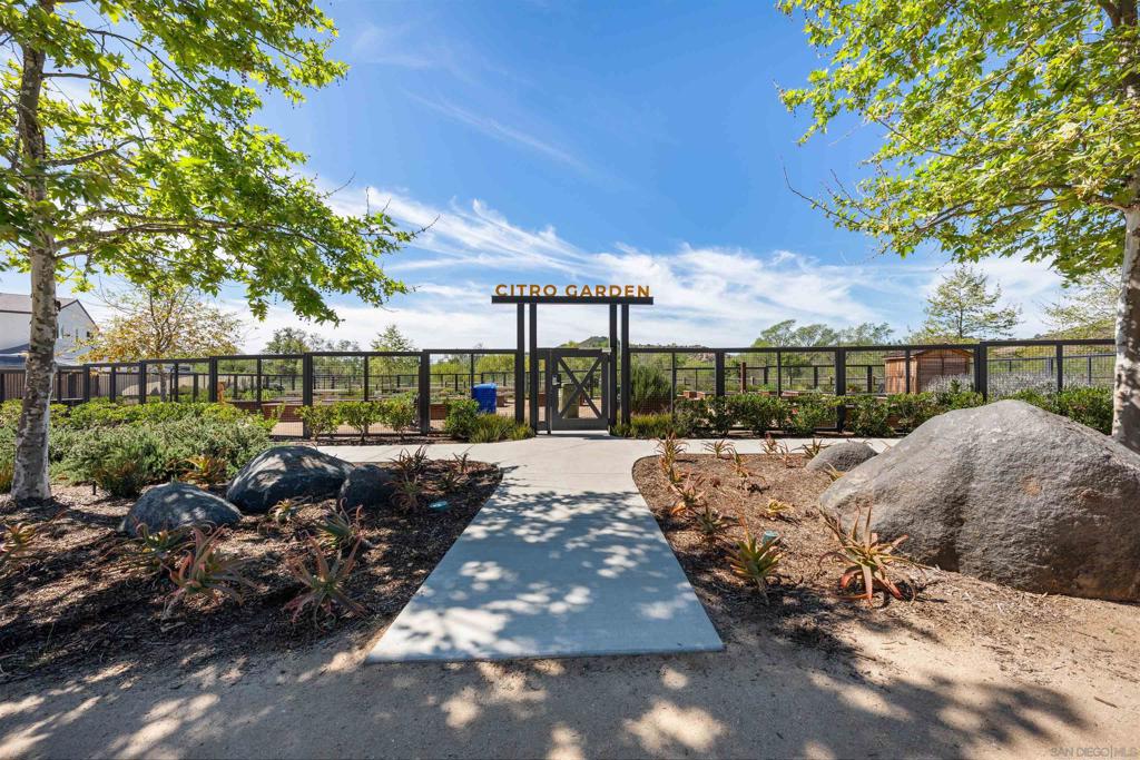 35164 Grove Trail Property Photo 42