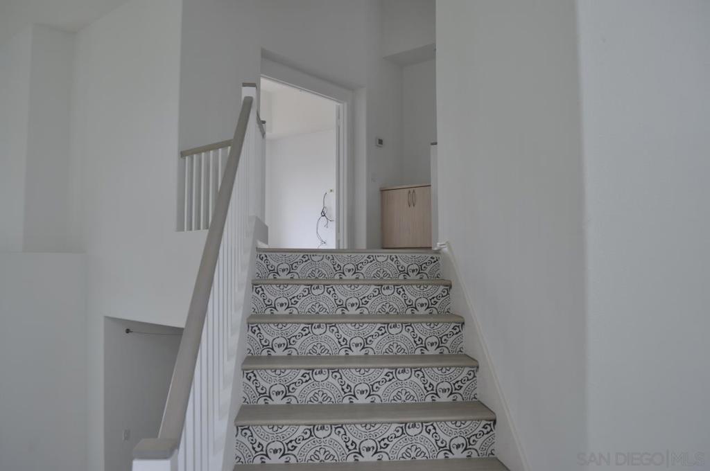 6135 Glenchester Row Property Photo 8