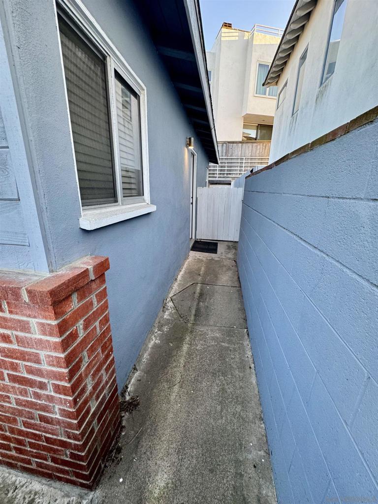 6628 La Jolla Blvd. Property Photo 17