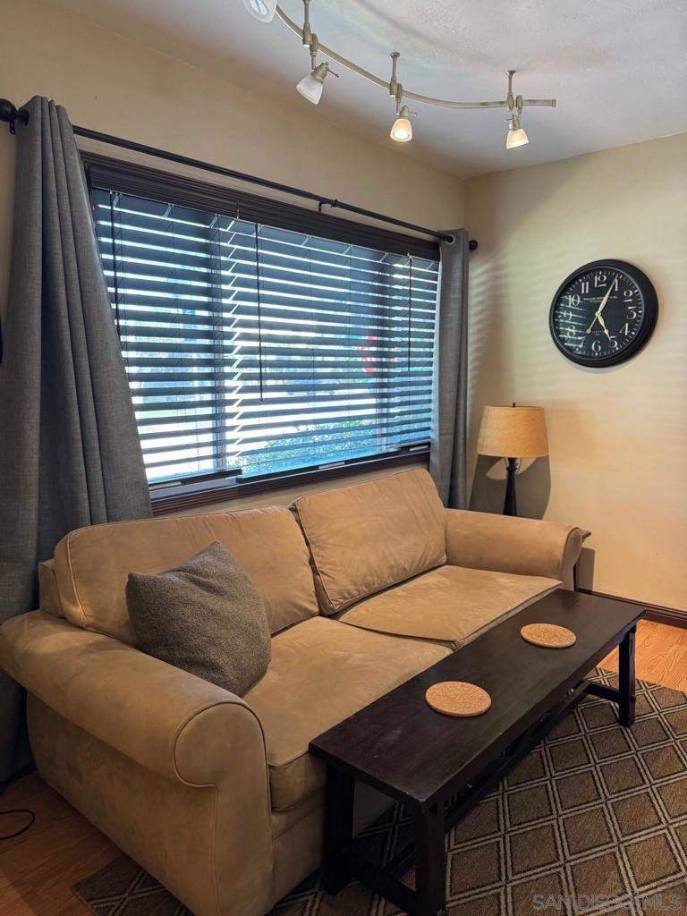 6628 La Jolla Blvd. Property Photo 25