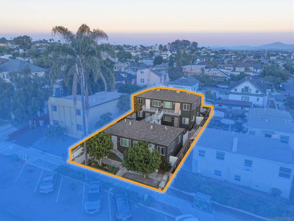 215 20th St Property Photo 2