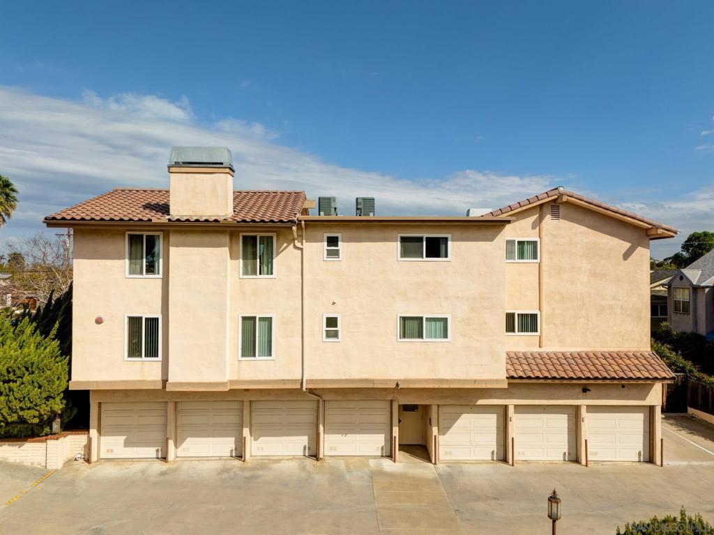4069 Goldfinch Property Photo 2