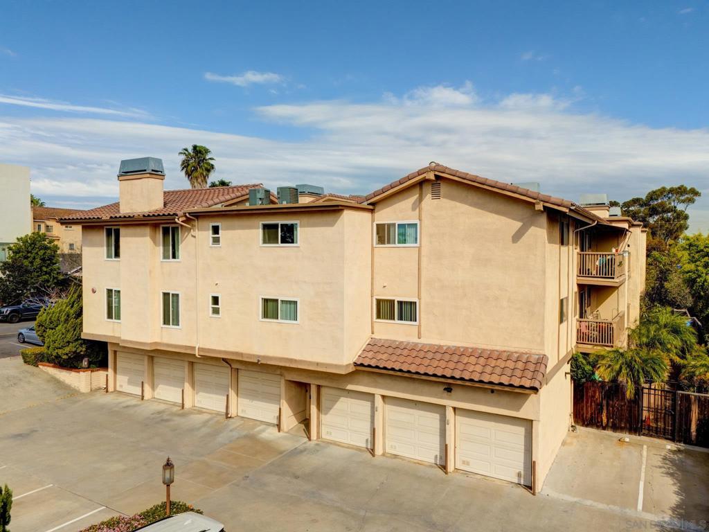 4069 Goldfinch Property Photo 4