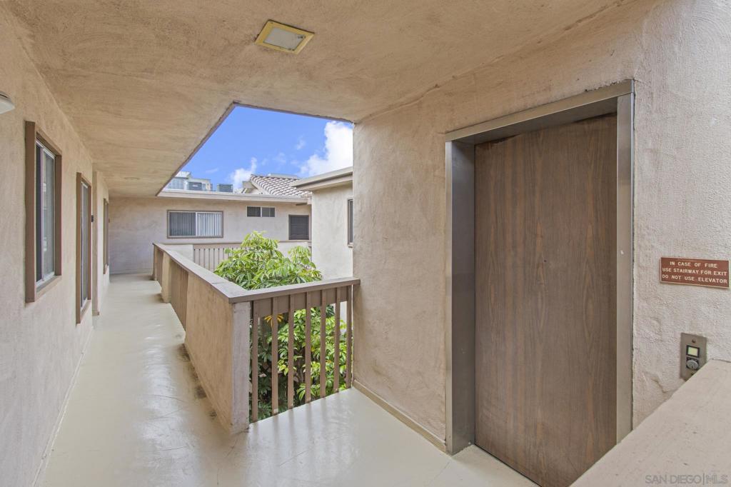 4069 Goldfinch Property Photo 7