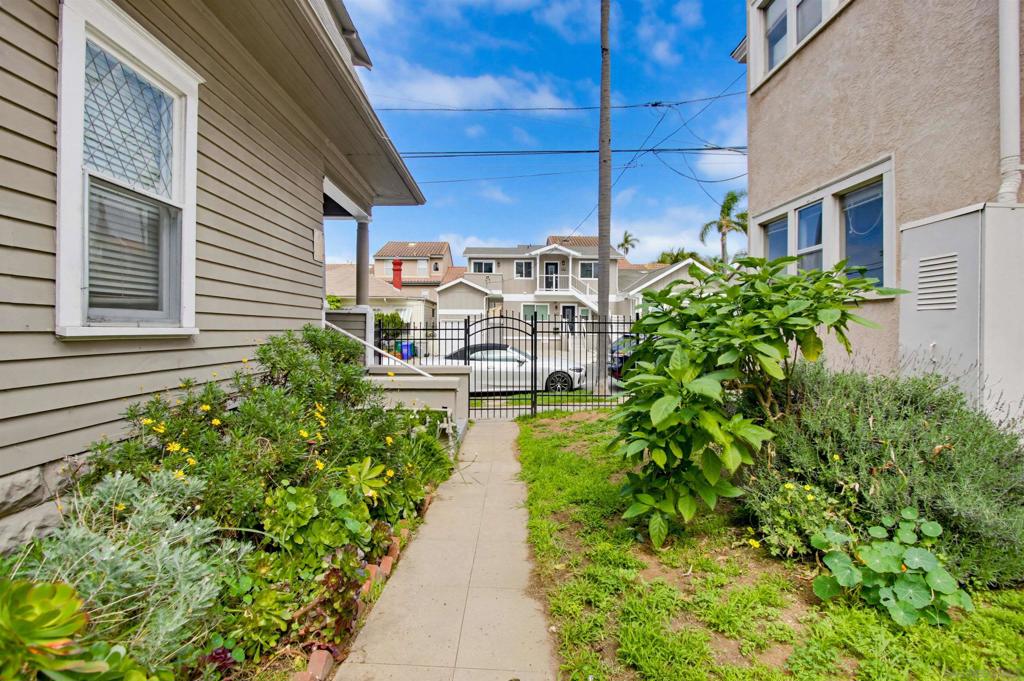 137 Pennsylvania Avenue Property Photo 3