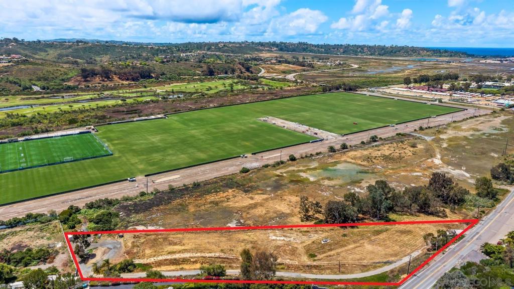 3985 Via De La Valle Property Photo 2