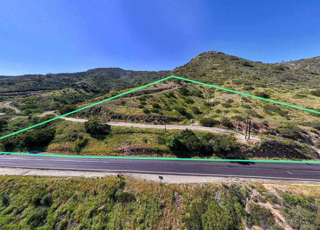 1186 Harbison Canyon Property Photo 4