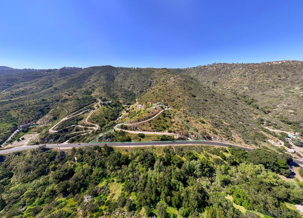 1186 Harbison Canyon Property Photo 6