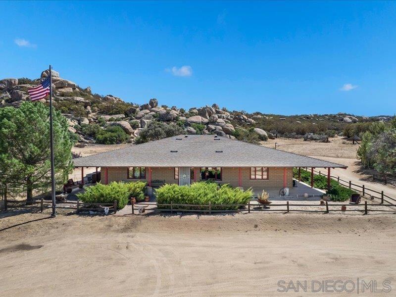 41083 Old Highway 80 Property Photo 2